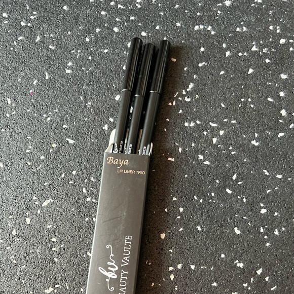 Baya | Lip Liner Trio by Beauty Vaulte - Picture 5 of 7